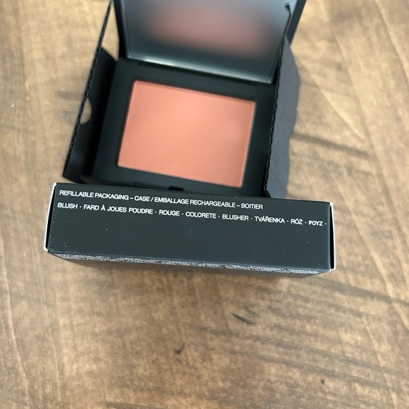 NARS POWDER BLUSH*AMOUR*New In Box. See pics for details. - Picture 7 of 9